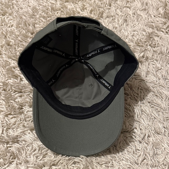 Jordan Jumpman Gray Cap - Picture 2 of 5